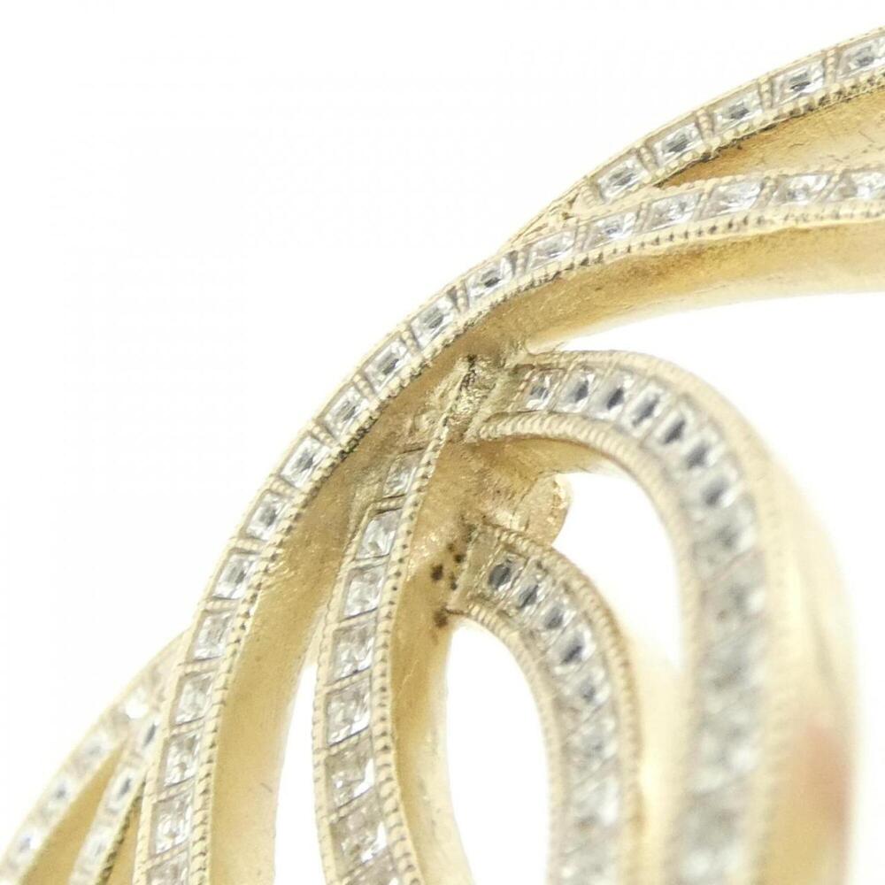 CHANEL White Brooch - Picture 4 of 5